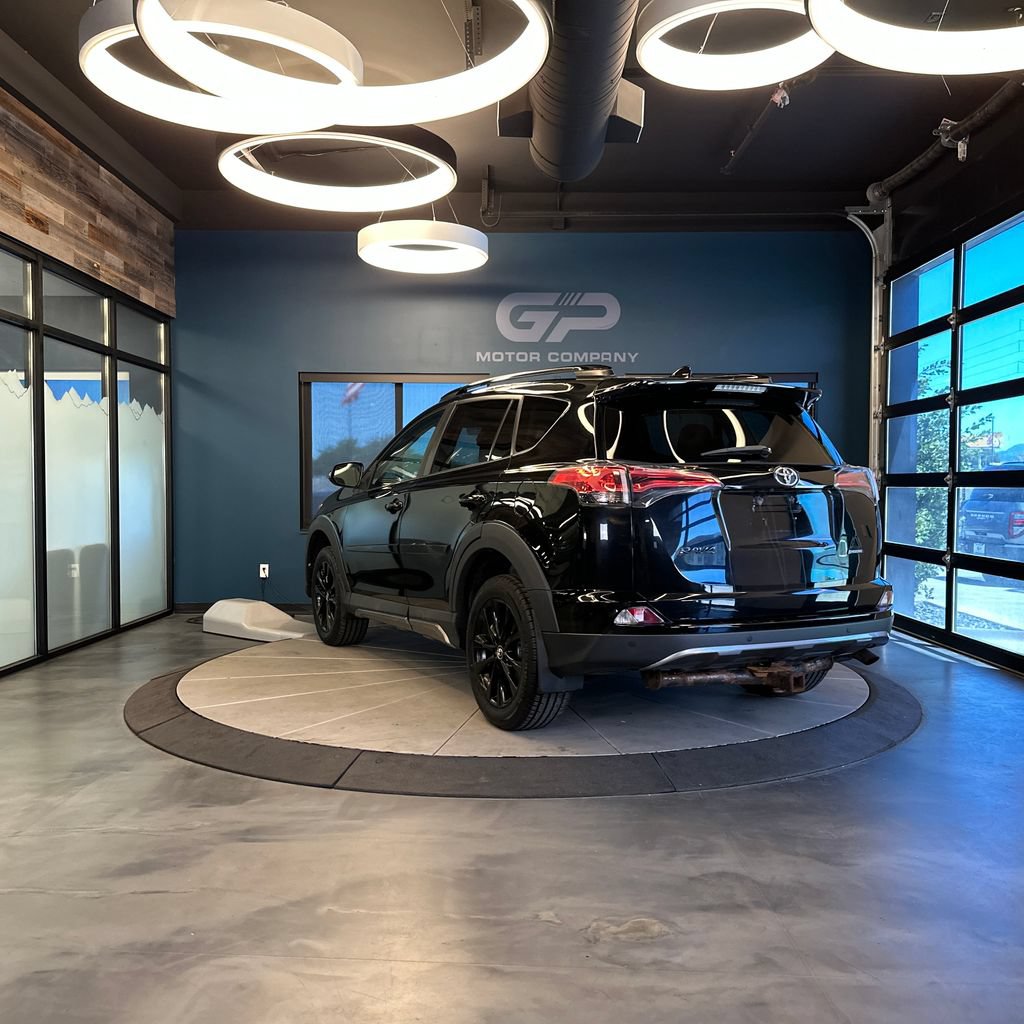 Used 2018 Toyota RAV4 Adventure AWD/4WD image 5