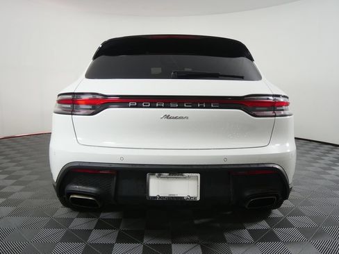 Used 2022 Porsche Macan AWD/4WD image 4