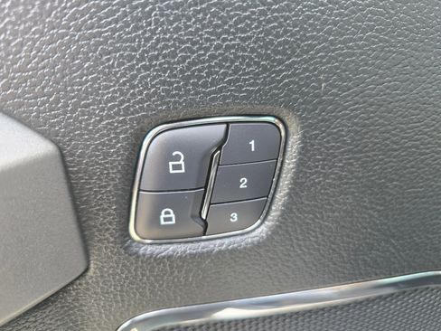 Used 2017 Ford F150 Platinum w/ Technology Package image 27