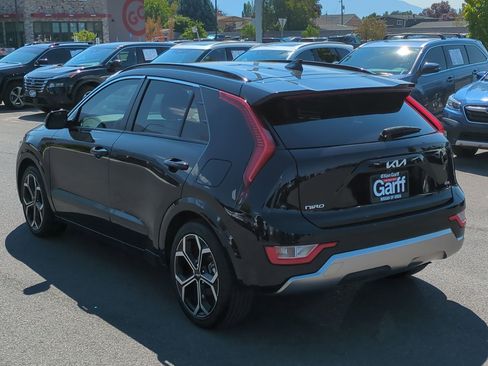 Used 2023 Kia Niro EX Touring image 8