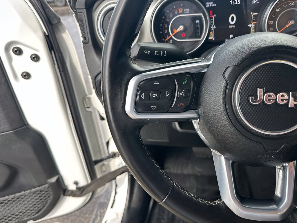 Used 2020 Jeep Gladiator Overland AWD/4WD image 17
