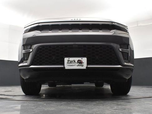 New 2026 Jeep Grand Wagoneer Limited w/ 8-Passenger Seating Package image 20