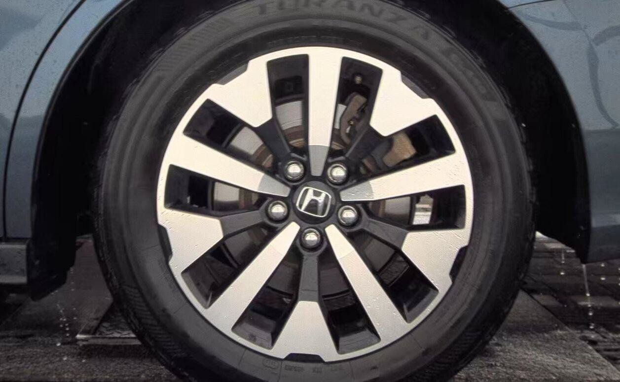 Used 2025 Honda Odyssey EX-L image 12