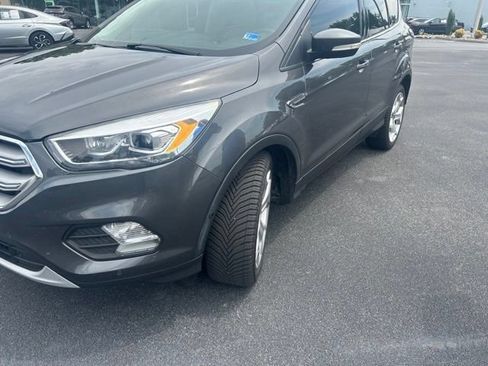 Used 2018 Ford Escape Titanium w/ Ford Safe & Smart Package FWD image 1
