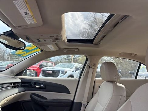 Used 2015 Chevrolet Malibu LT w/ Power Convenience Package image 19