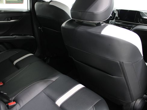 Used 2025 Toyota Camry SE FWD image 21