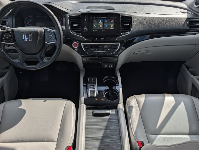 Used 2022 Honda Pilot Touring image 11