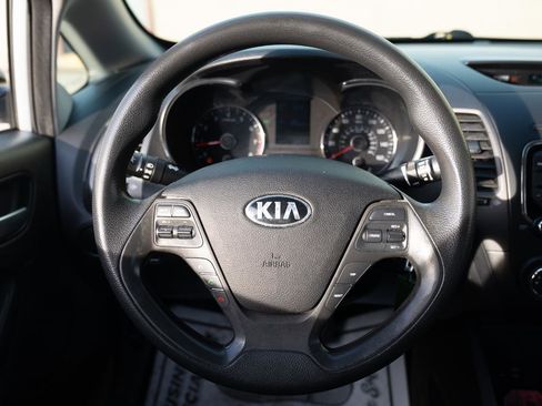 Used 2018 Kia Forte LX FWD image 30