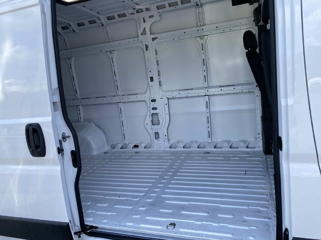 New 2026 RAM ProMaster 2500 w/ Convenience Group FWD image 2