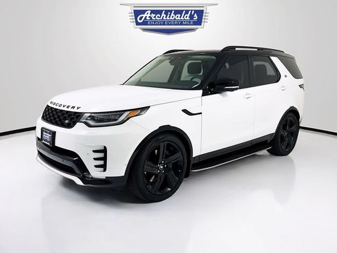 Used 2025 Land Rover Discovery Dynamic SE AWD/4WD image 3