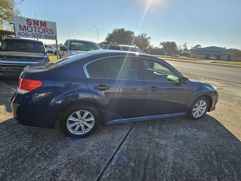 Used 2010 Subaru Legacy 2.5i Premium image 8
