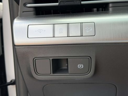 Certified 2026 Hyundai Kona SEL Premium AWD/4WD image 23