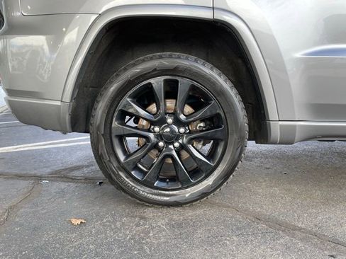 Used 2019 Jeep Grand Cherokee Altitude image 36