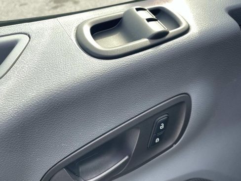 Used 2018 Ford Transit 350 XLT image 17