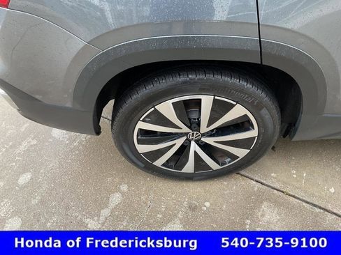 Used 2022 Volkswagen Taos SE AWD/4WD image 10