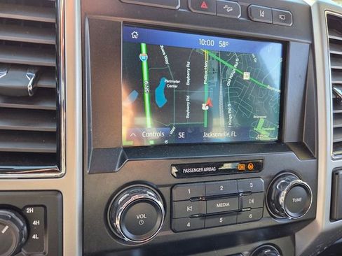 Used 2021 Ford F250 Lariat w/ Chrome Package image 24