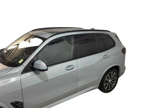 Used 2026 BMW X5 xDrive40i w/ M Sport Package AWD/4WD image 22