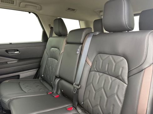New 2026 Nissan Pathfinder Platinum w/ Cargo Package image 14