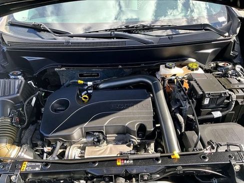 Used 2023 Chevrolet Equinox LT AWD/4WD image 10