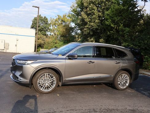Used 2023 Acura MDX w/ Advance Package AWD/4WD image 4