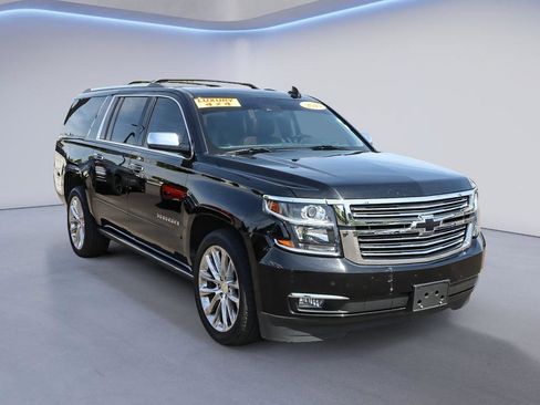 Used 2019 Chevrolet Suburban Premier w/ Premier Plus Edition AWD/4WD image 9