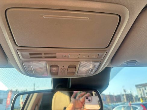 Used 2016 Honda Pilot Touring image 47