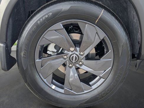 New 2026 Nissan Rogue SV AWD/4WD image 9
