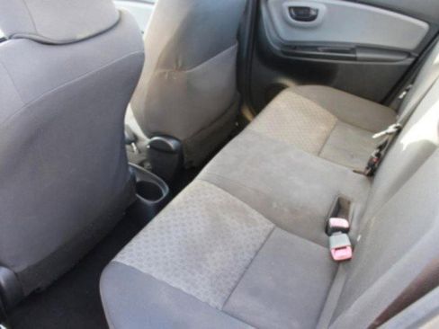 Used 2017 Toyota Yaris L image 53