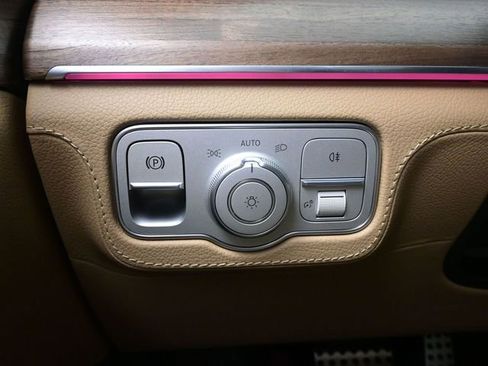 New 2026 Mercedes-Benz GLS 450 4MATIC image 17