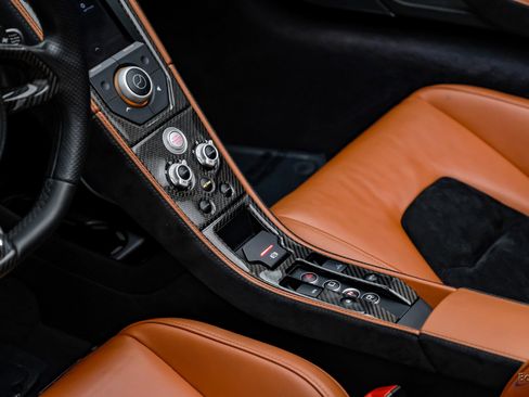 Used 2013 McLaren MP4-12C Spider image 61