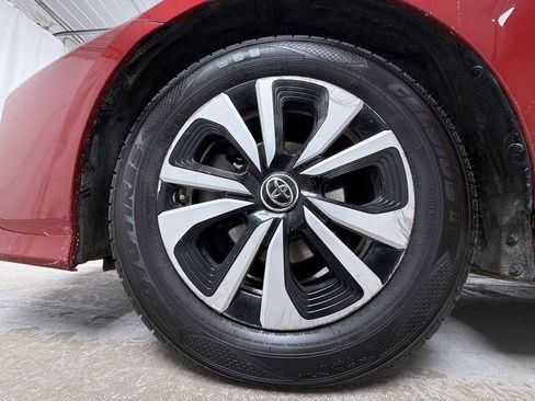 Used 2017 Toyota Prius Prime Plus image 15