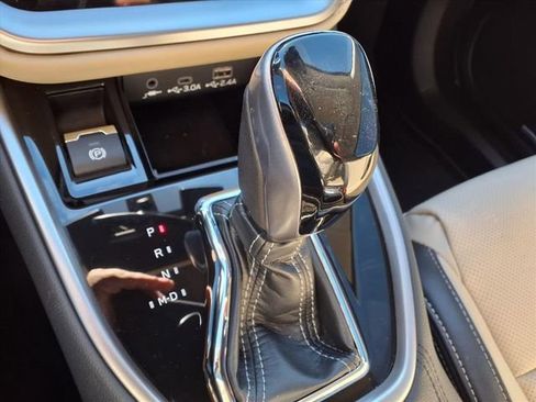 Certified 2025 Subaru Outback Limited image 19