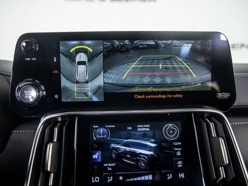 Used 2025 Lexus LX 600 F Sport image 31