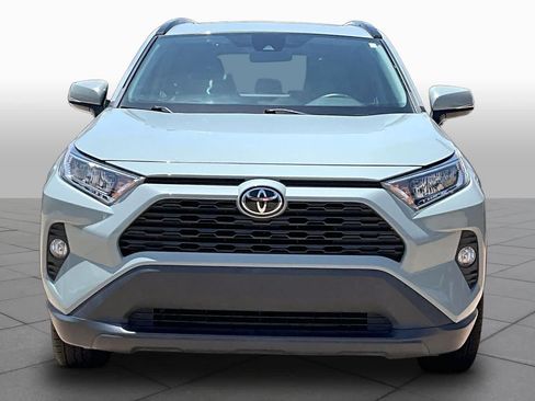 Used 2021 Toyota RAV4 XLE Premium FWD image 4