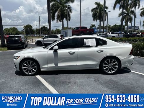 Used 2019 Volvo S60 T5 Momentum FWD image 6