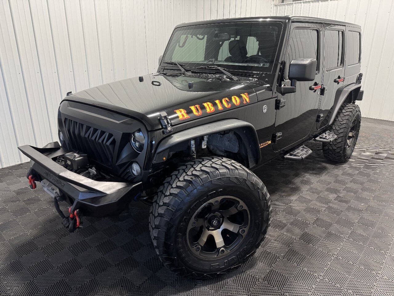Used 2018 Jeep Wrangler Unlimited Rubicon w/ Connectivity Group AWD/4WD image 40