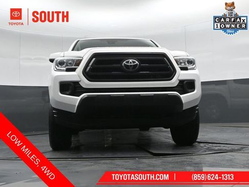 Used 2022 Toyota Tacoma SR AWD/4WD image 37
