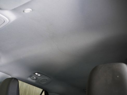 Used 2021 Ford Explorer XLT image 24