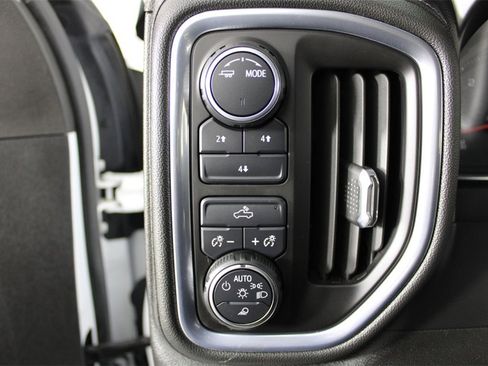 Used 2021 Chevrolet Silverado 2500 LT w/ Fleet Comfort Package image 23