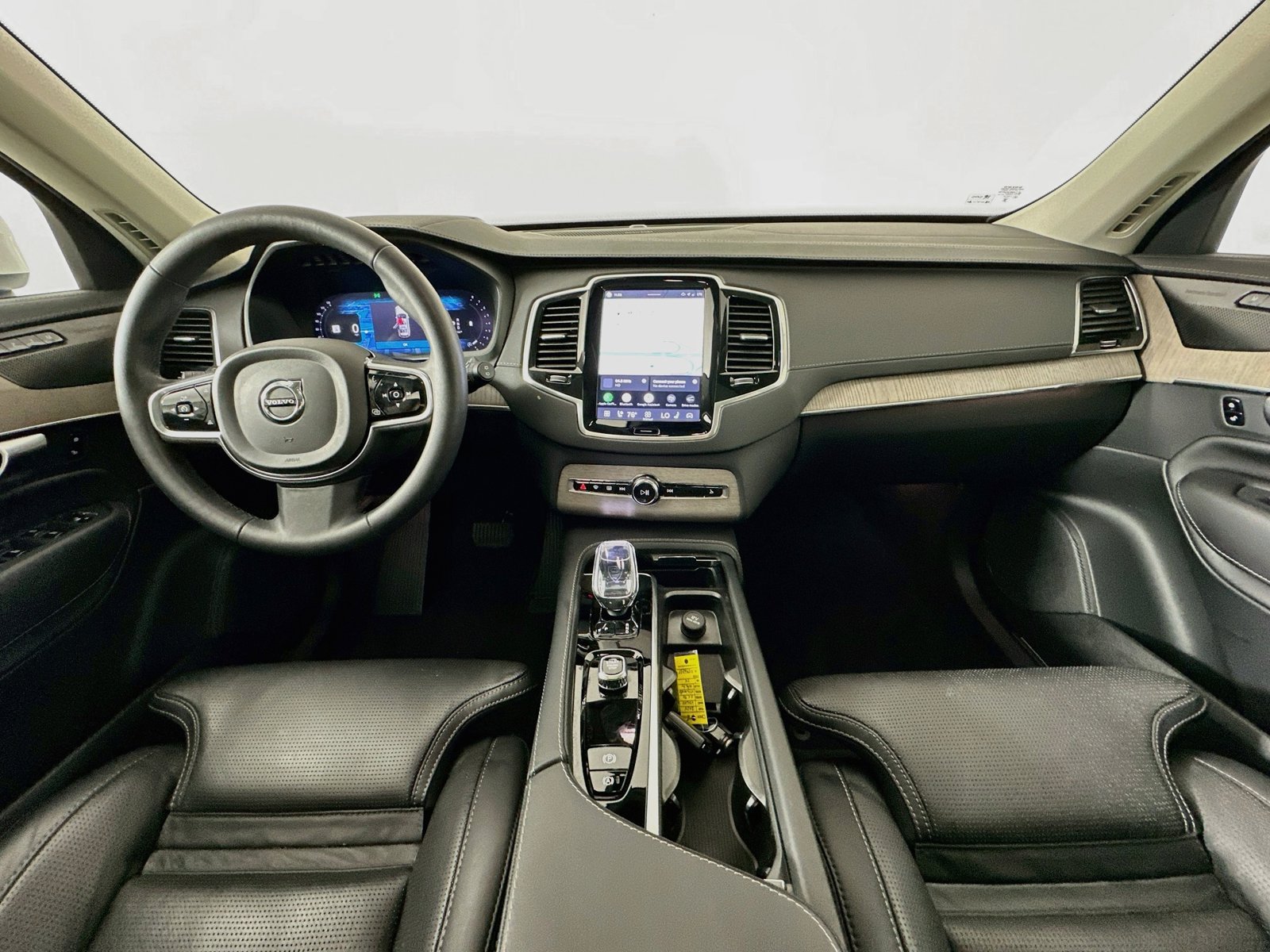 Certified 2024 Volvo XC90 B6 Ultimate w/ Protection Package Premier AWD/4WD image 14
