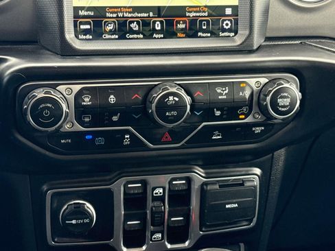 Used 2023 Jeep Wrangler Unlimited Rubicon 4xe w/ Steel Bumper Group image 21