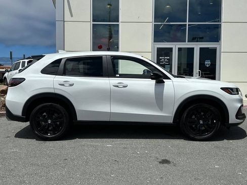 New 2026 Honda HR-V Sport image 2