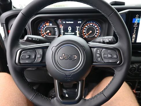 New 2026 Jeep Wrangler Unlimited Rubicon image 14