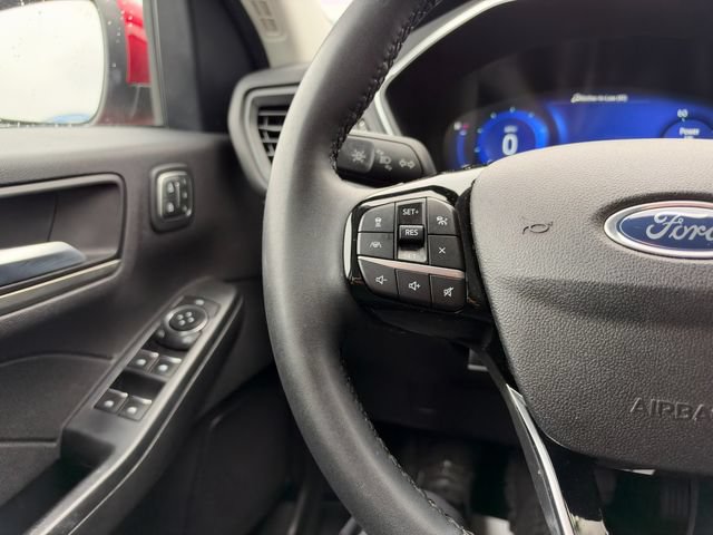 Used 2022 Ford Escape Titanium FWD image 38