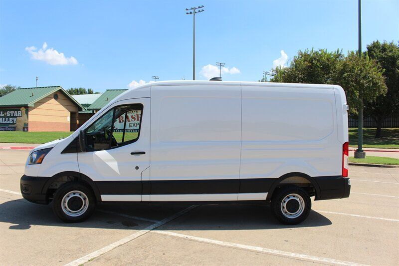 Used 2026 Ford Transit 250 148 Medium Roof RWD image 2