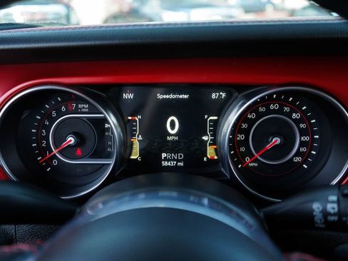 Used 2020 Jeep Wrangler Unlimited Rubicon w/ LED Lighting Group AWD/4WD image 29