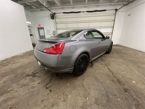 Used 2013 INFINITI G37 x w/ Premium Pkg image 6