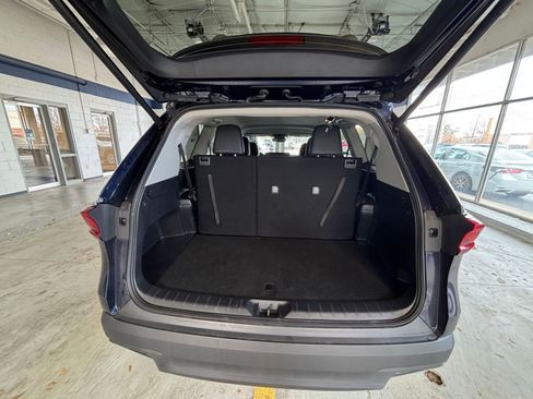 Used 2025 Toyota Grand Highlander LE image 31