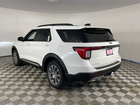 New 2025 Ford Explorer Active w/ Active Comfort Package image 5