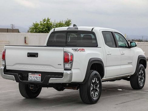Certified 2023 Toyota Tacoma TRD Off-Road AWD/4WD image 6